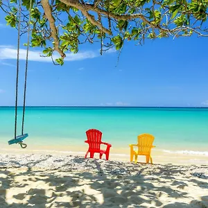 Hotel And Tan Ocho Rios