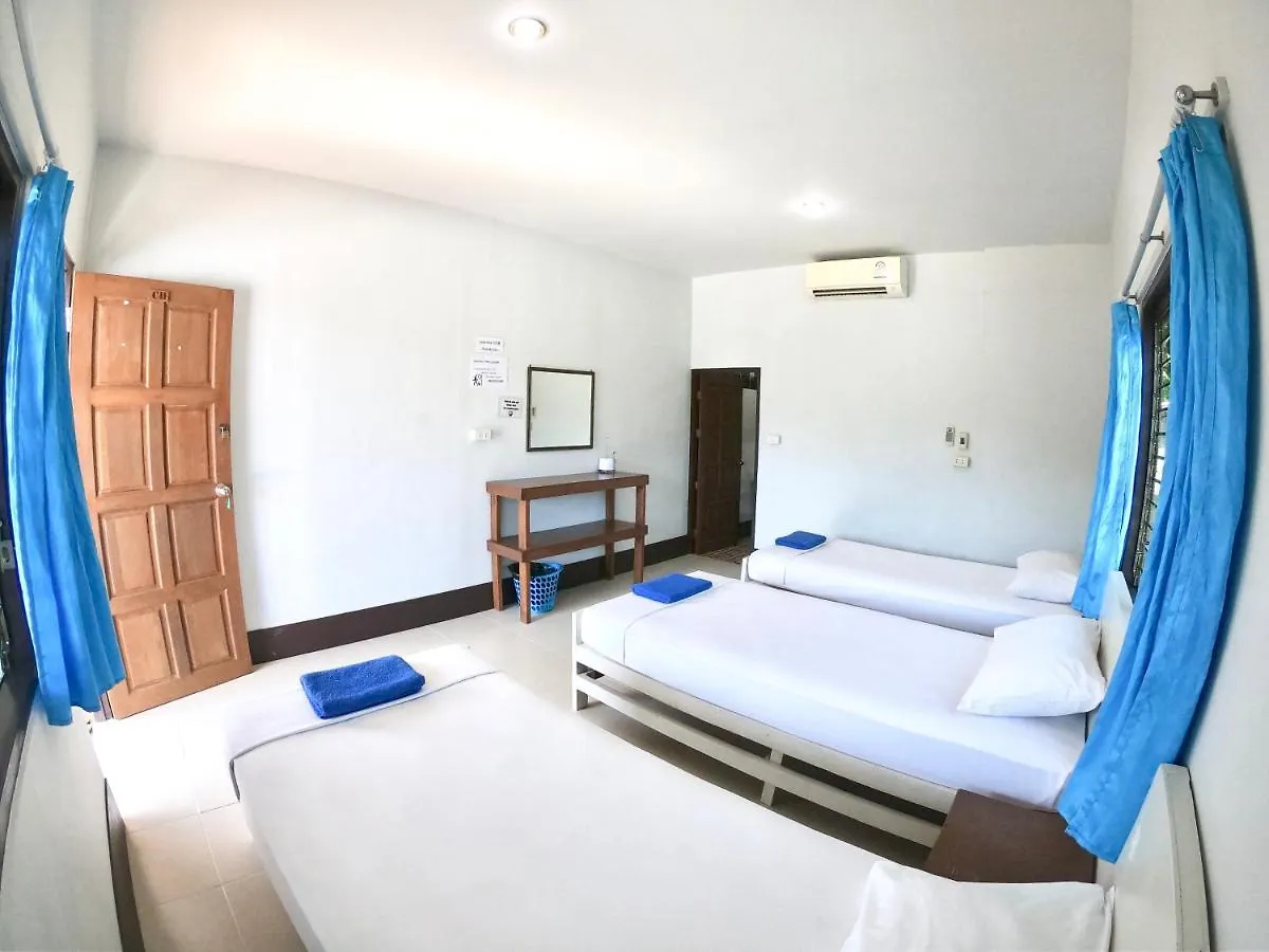 Jr Gym & Resort Ko Phi Phi 2*,